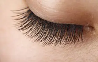 Werden Sie mit unseren Anwendungstipps zur Wimpern-Stylistin